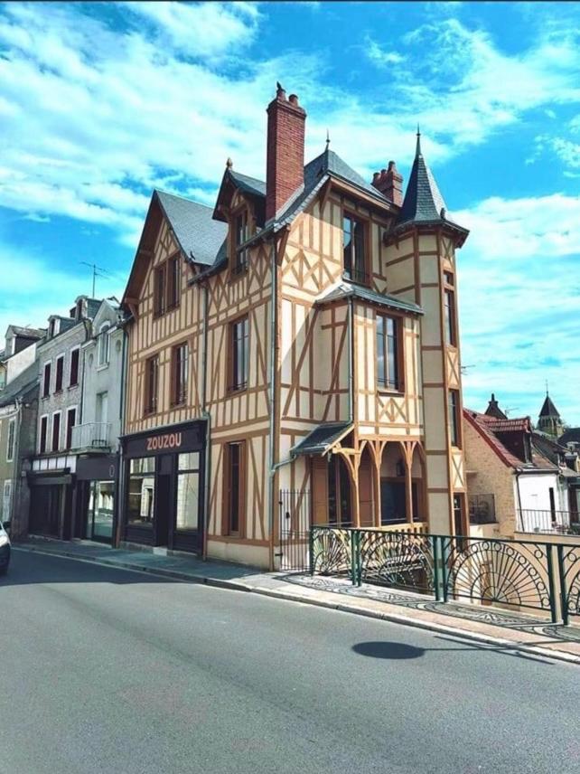 Logis Hotel La Maison A Pan De Bois Vierzon Luaran gambar