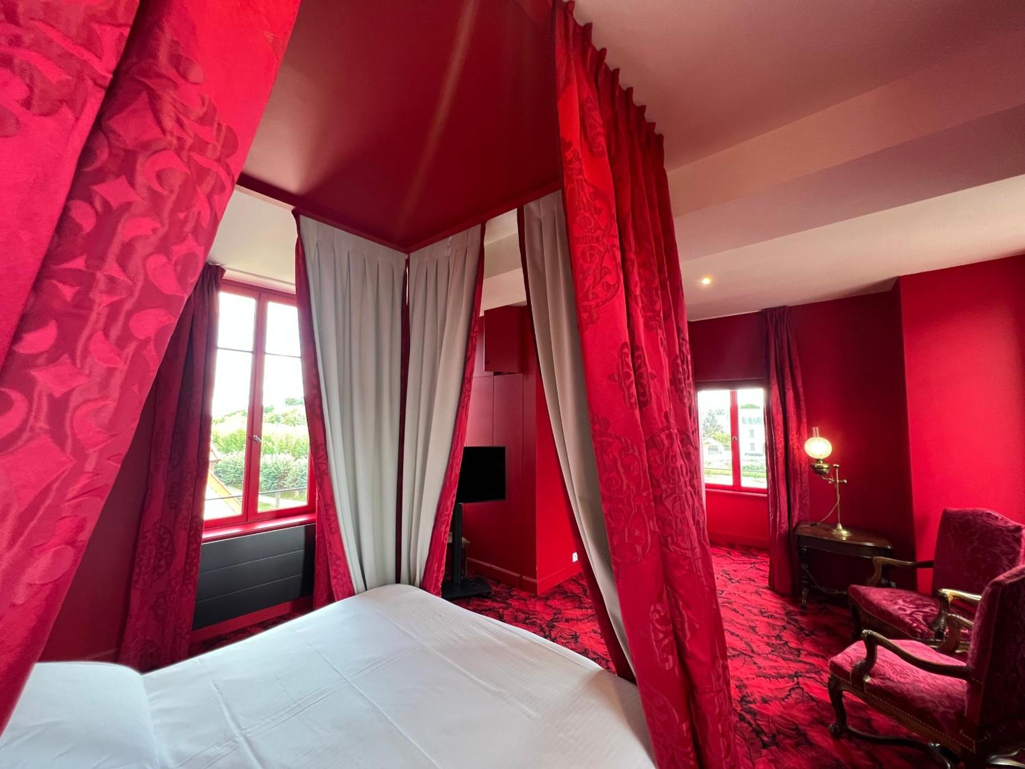 Logis Hotel La Maison A Pan De Bois Vierzon Luaran gambar