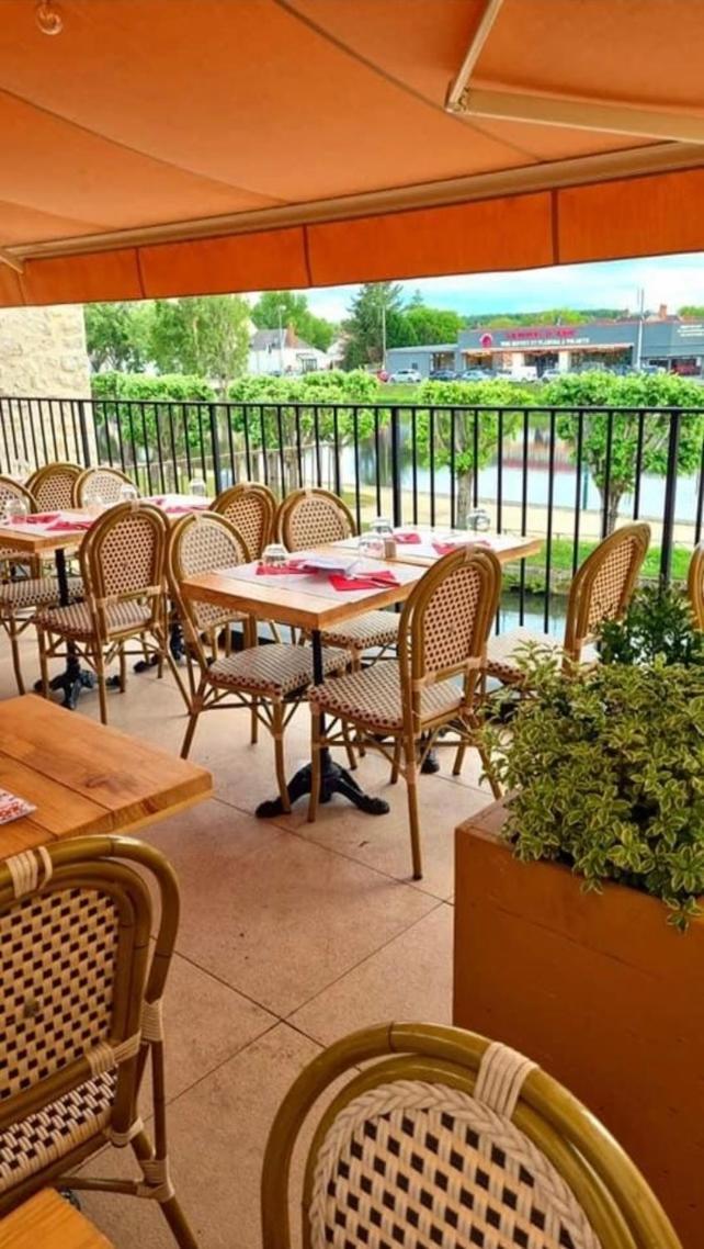 Logis Hotel La Maison A Pan De Bois Vierzon Luaran gambar
