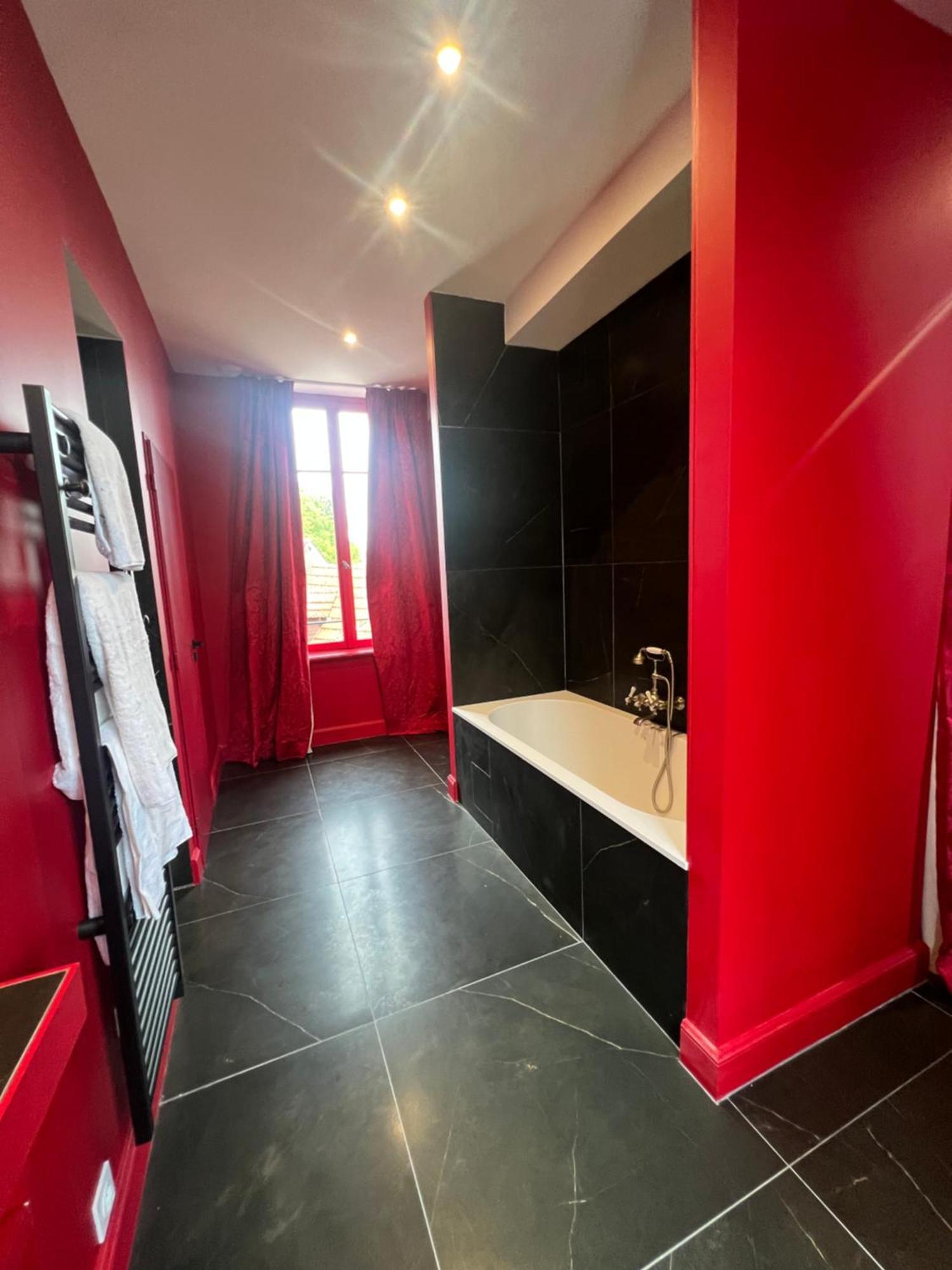 Logis Hotel La Maison A Pan De Bois Vierzon Luaran gambar