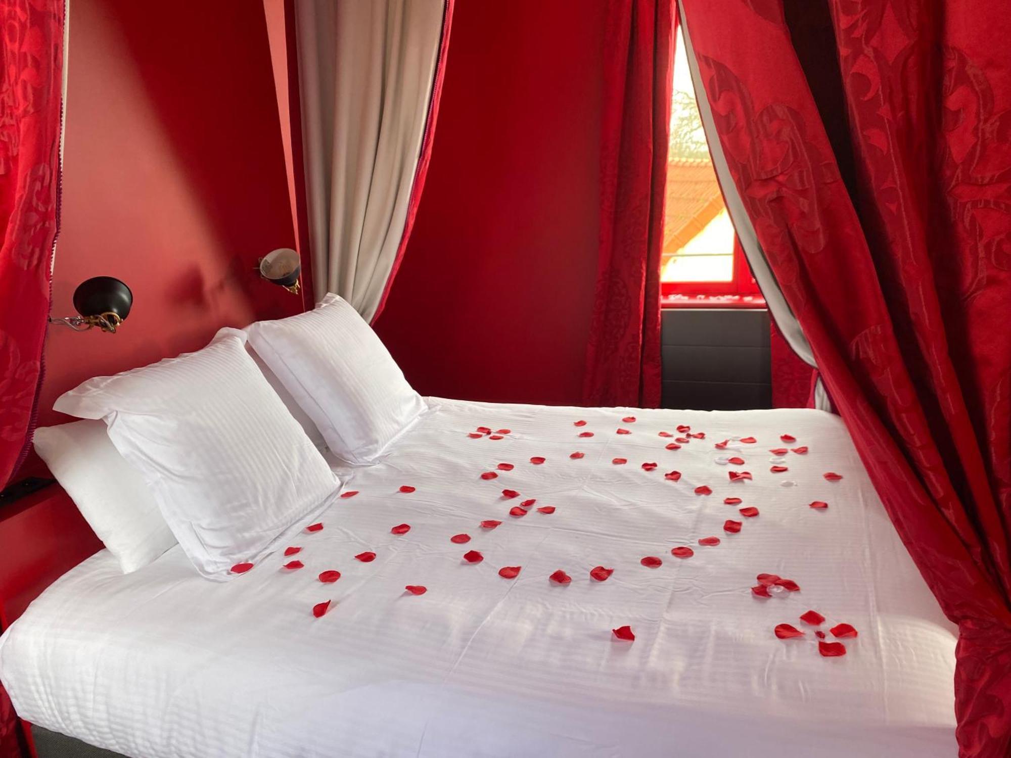 Logis Hotel La Maison A Pan De Bois Vierzon Luaran gambar